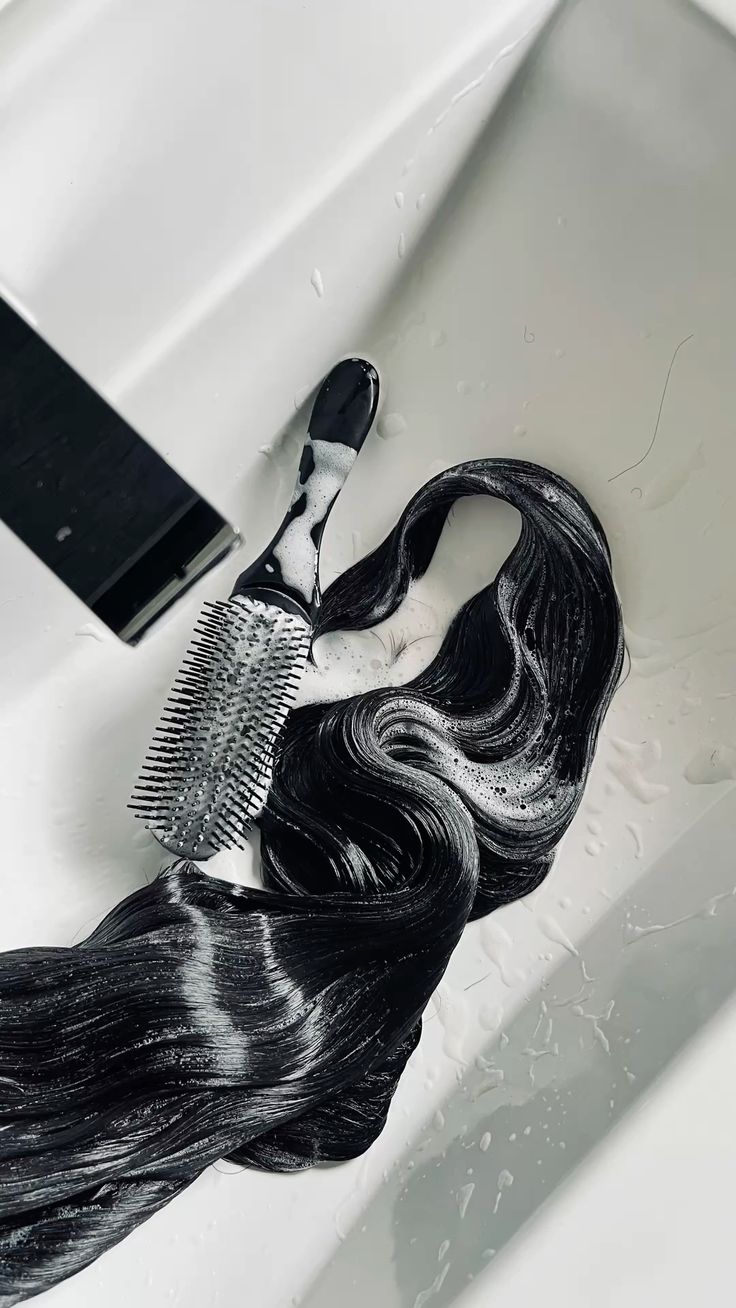 femme qui se fait maquillé 